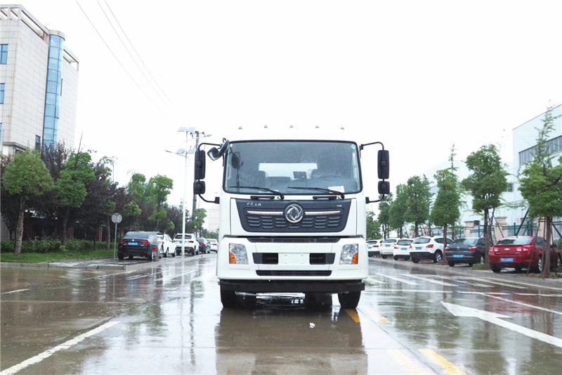 東風(fēng)天龍后八輪20噸噴霧車，國六綠化噴灑車